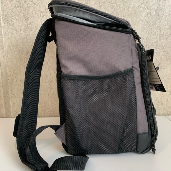 Igloo Black and Gray Backpack Cooler NWT - Picture 4 of 10